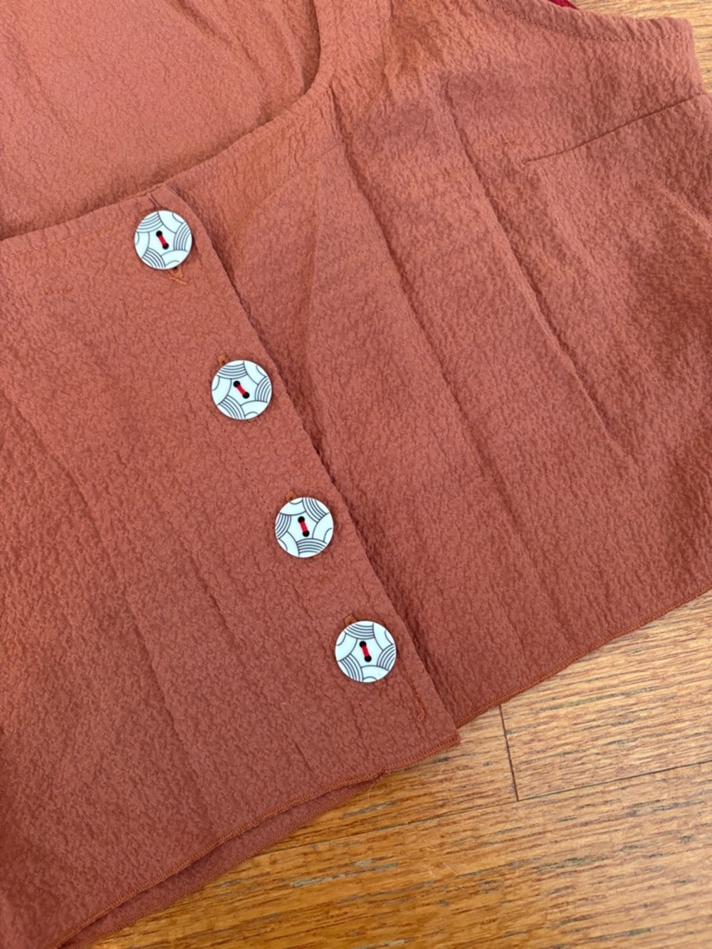 Urban Outfitters Rust-Brown Textured Button Crop Top - Picture 4 of 4